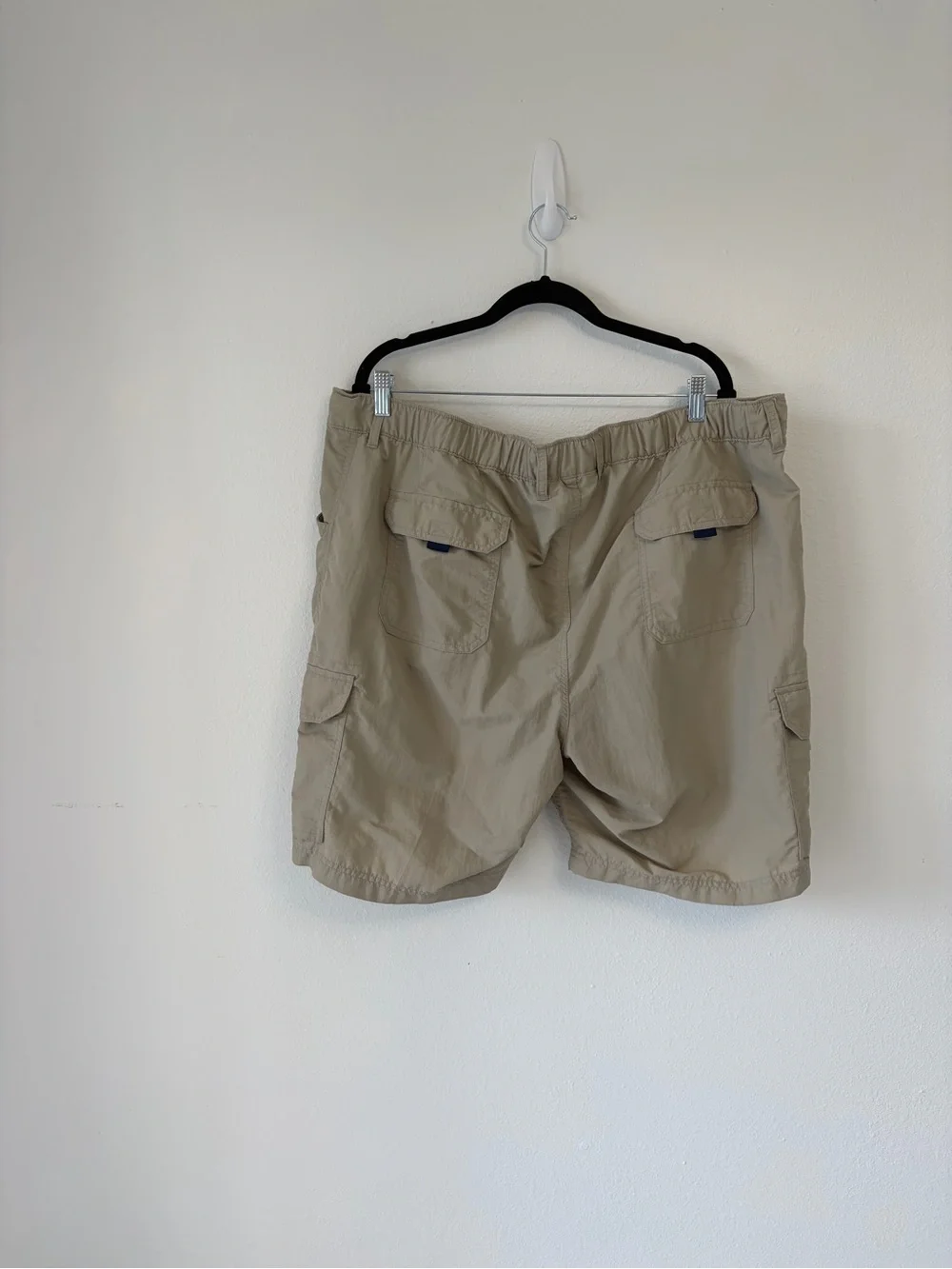 Lands’ End Men’s Belted Cargo Lined Swim Trunks Size XXL Light Beige Color